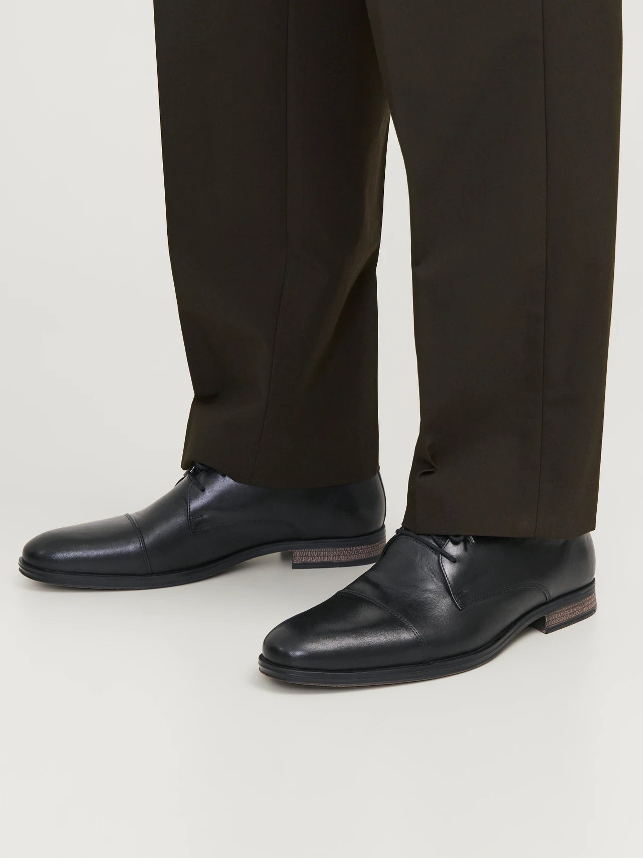 Raymond Leather